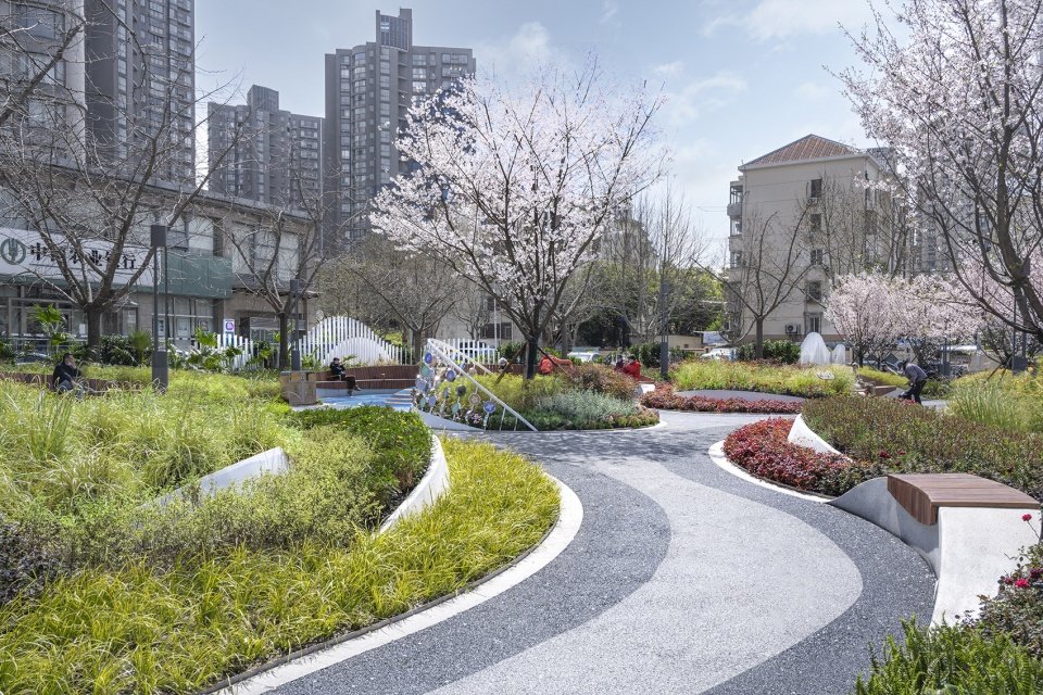上海泾馨绿地口袋公园 / U+ Design Lab