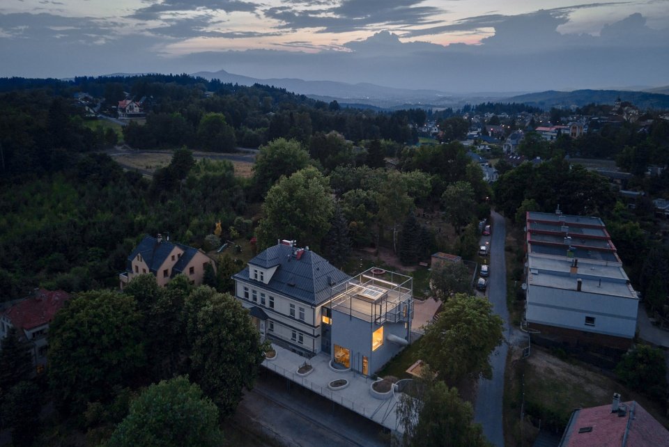 Montessori 幼儿园扩建,捷克 / Mjölk architekti + Projektový atelier David Montessori 幼儿园扩建,捷克 / Mjölk architekti + Projektový atelier David