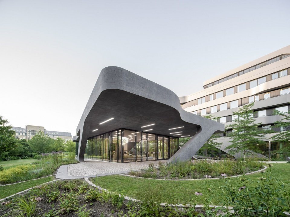 FOM 大学的新社交空间，德国 / J.MAYER.H