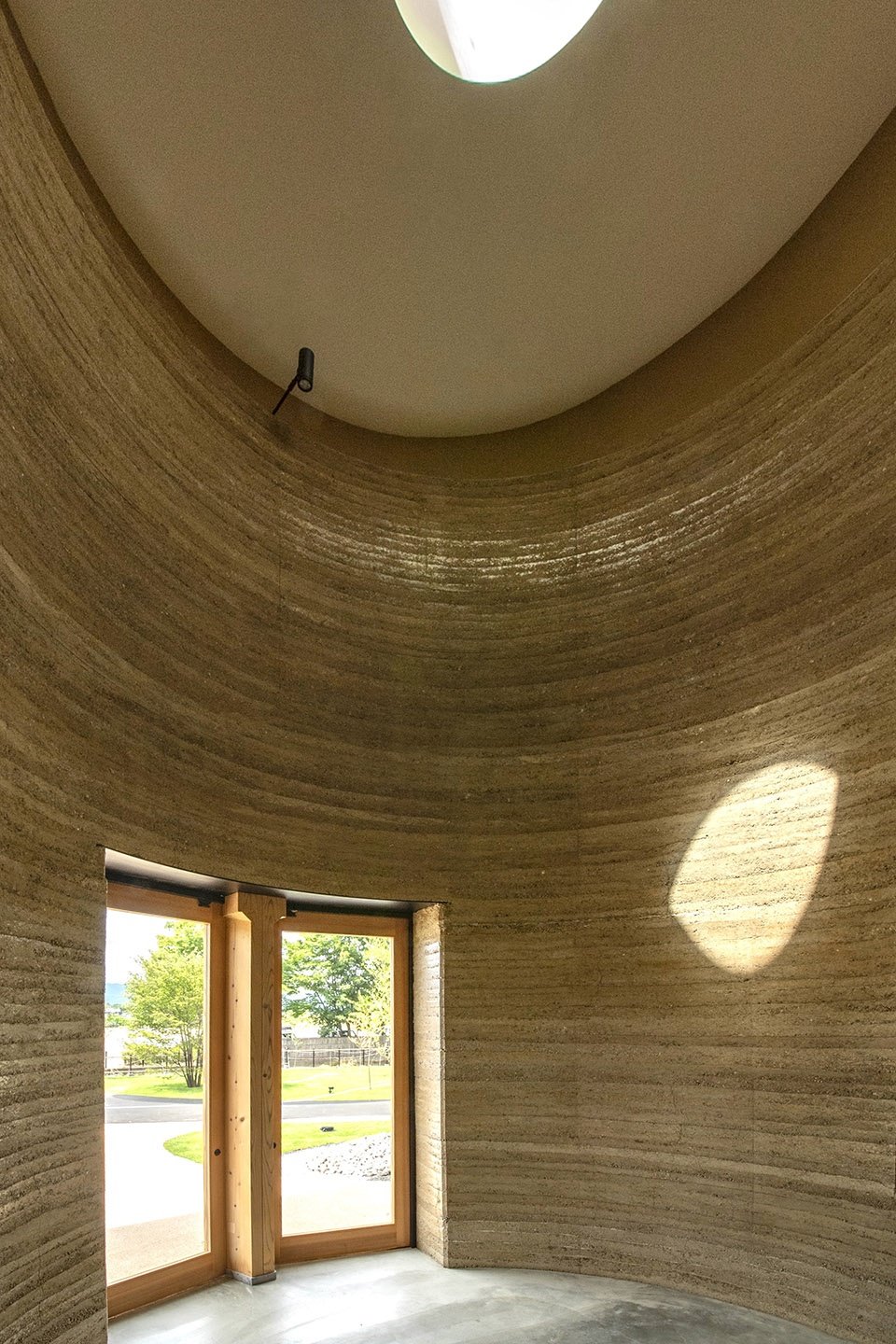 伊呂波堂新店 Oyaki Farm，日本 / Tono Mirai architects