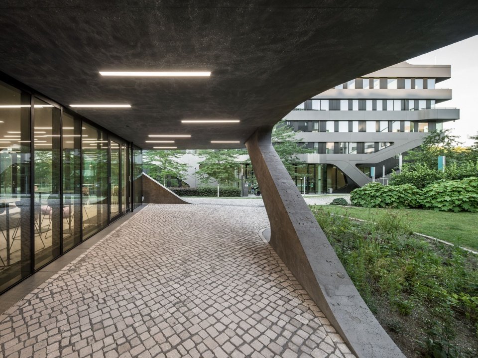 FOM 大学的新社交空间，德国 / J.MAYER.H