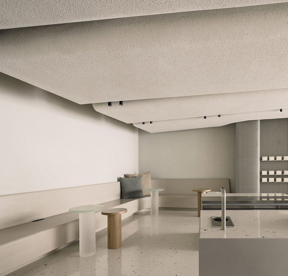 鱼缸咖啡，南京 / Office AIO