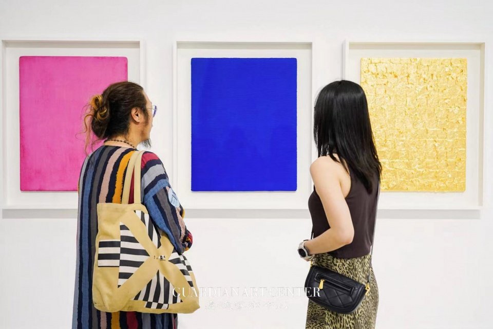 扎哈·哈迪德建筑事务所设计展和伊夫·克莱因中国首展盛大揭幕