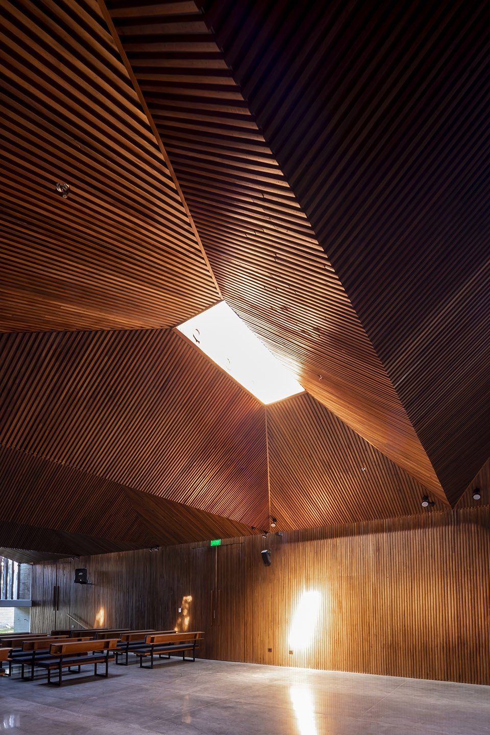 UHP 犹太教会堂,巴拉圭 / Equipo de Arquitectura UHP 犹太教会堂,巴拉圭 / Equipo de Arquitectura