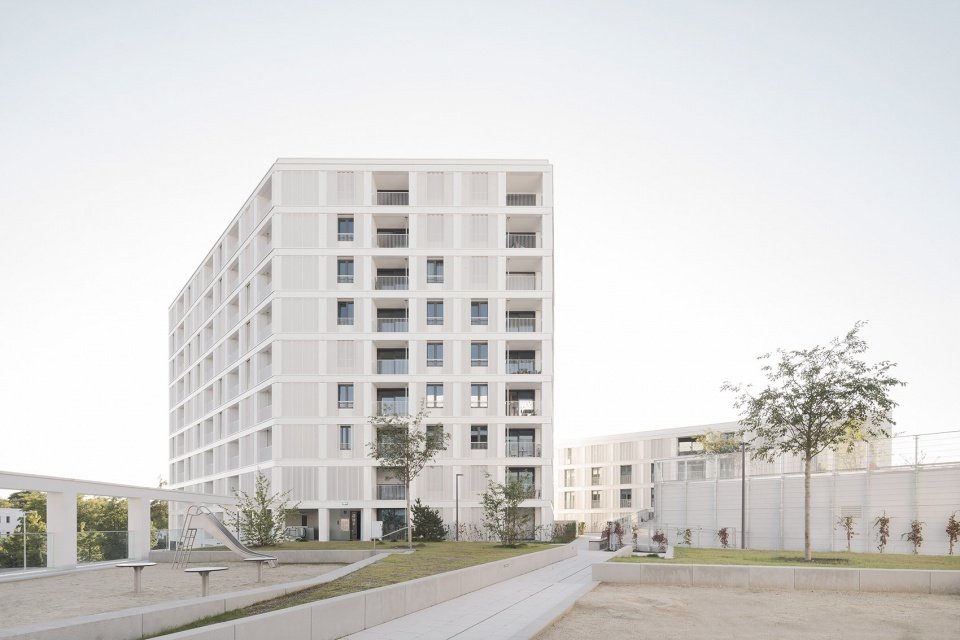Paul-Gerhardt-Allee 住宅商业综合体，德国 / allmannwappner