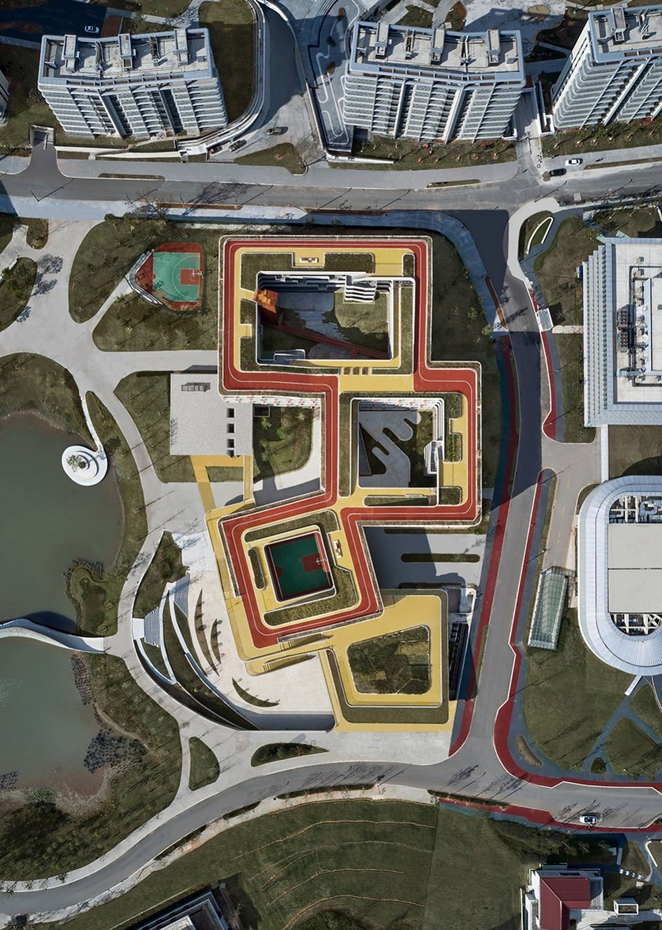 电子科大长三角研究院（衢州）·生活中心 / 同济四时方院设计研究中心