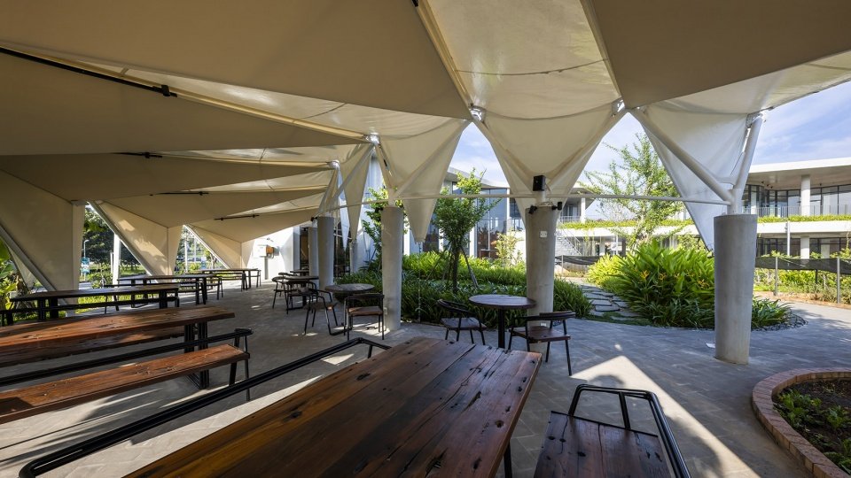 “生态循环馆”餐厅，越南 / Takashi Niwa Architects