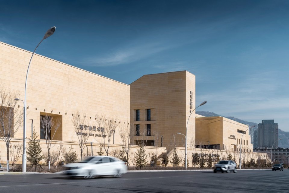 西宁市群众文化艺术活动交流中心，青海 / 西安建筑科技大学设计研究总院有限公司