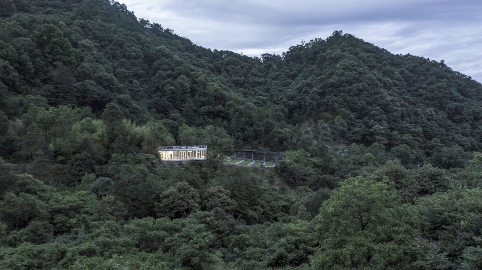 秦岭宿集 空山九帖书店·王维的寂寞、山果落餐厅 / STUDIO QI