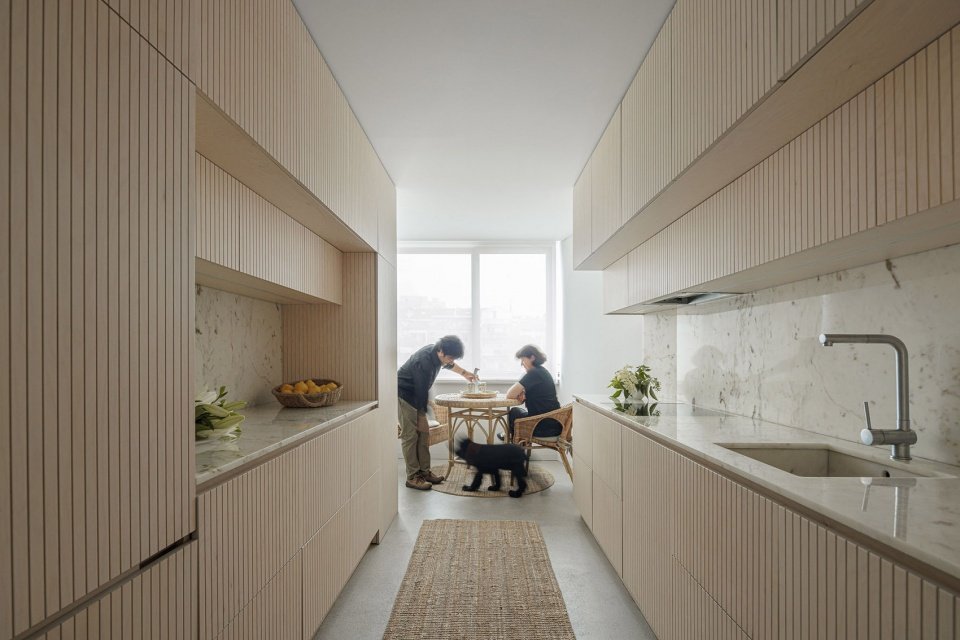 垂直住宅，波尔图 / Tsou Arquitectos