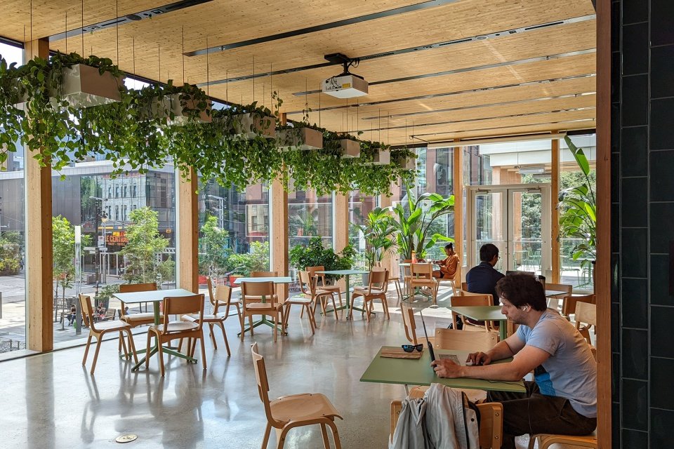 Esplanade Tranquille 商业空间，蒙特利尔 / Les architectes FABG