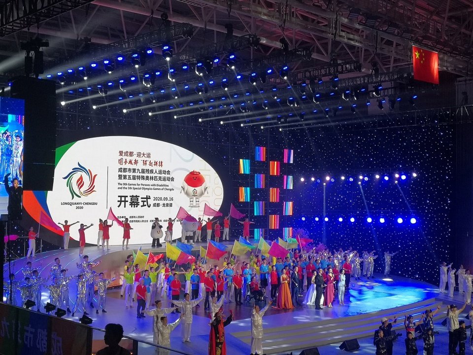 龙泉中学体育馆,成都 / 中国建筑西南设计研究院有限公司 龙泉中学体育馆,成都 / 中国建筑西南设计研究院有限公司