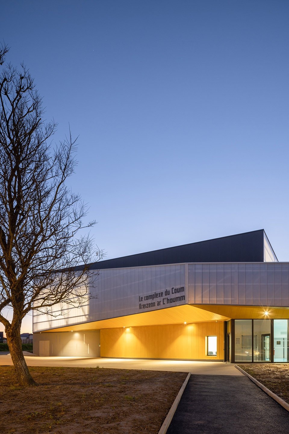 Coum 体育中心翻新扩建，法国 / ENO Architectes