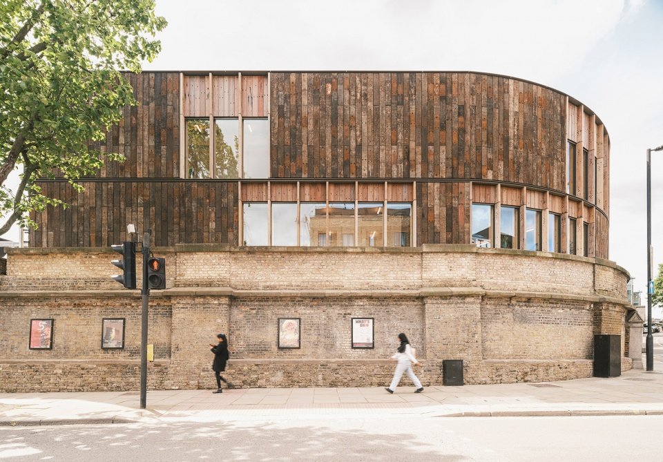 Roundhouse 青年创意中心，伦敦 /  Architects Paddy Dillon + Reed Watts Architects