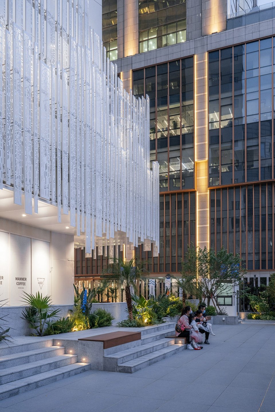 钢雨：德必上海书城 WE 改造设计 / Wutopia Lab