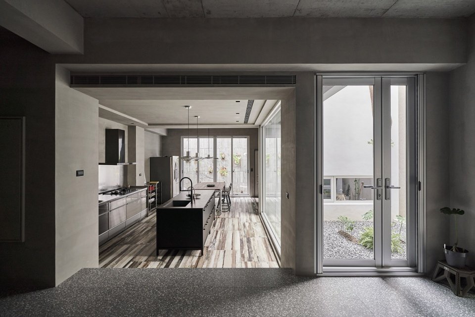 透天厝裡的三合院，高雄 / HAO Design