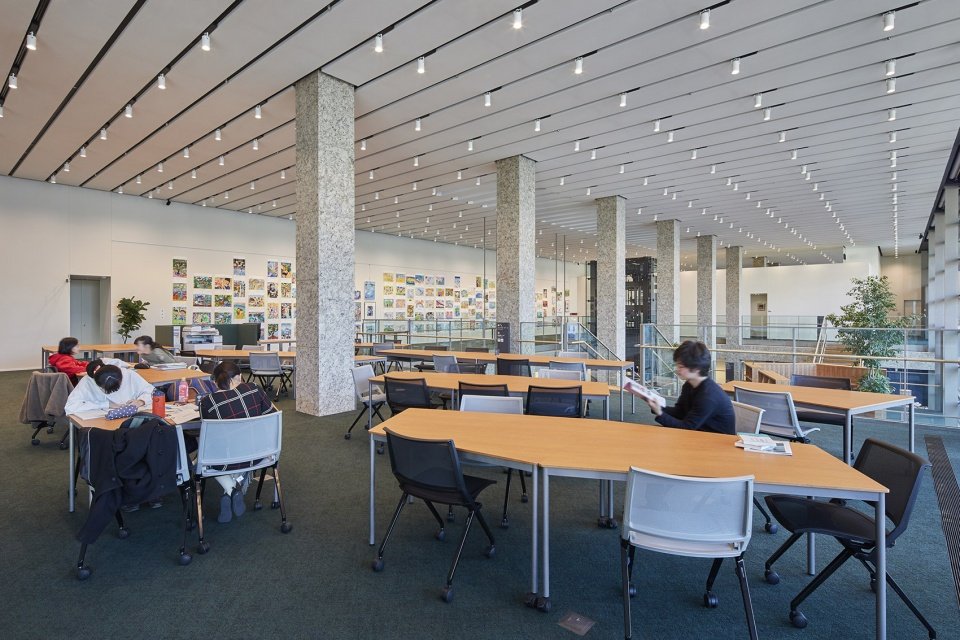 阿波银行总行营业部大楼,日本 / 株式会社日建设计 阿波银行总行营业部大楼,日本 / 株式会社日建设计