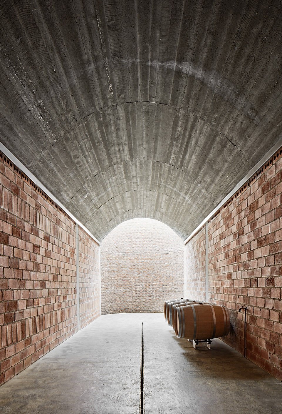 Mont-Ras 酿酒厂，西班牙 / Jorge Vidal Studio