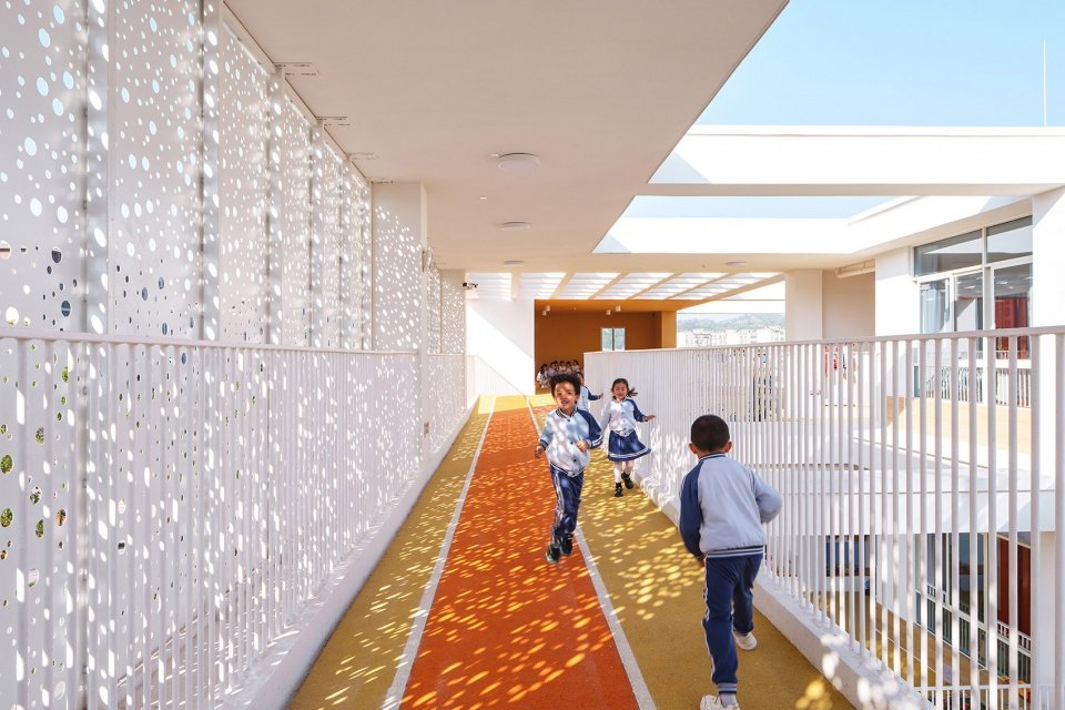 普洱市思茅区小凤凰幼儿园，云南 / 华南理工大学建筑设计研究院有限公司 陶郅工作室