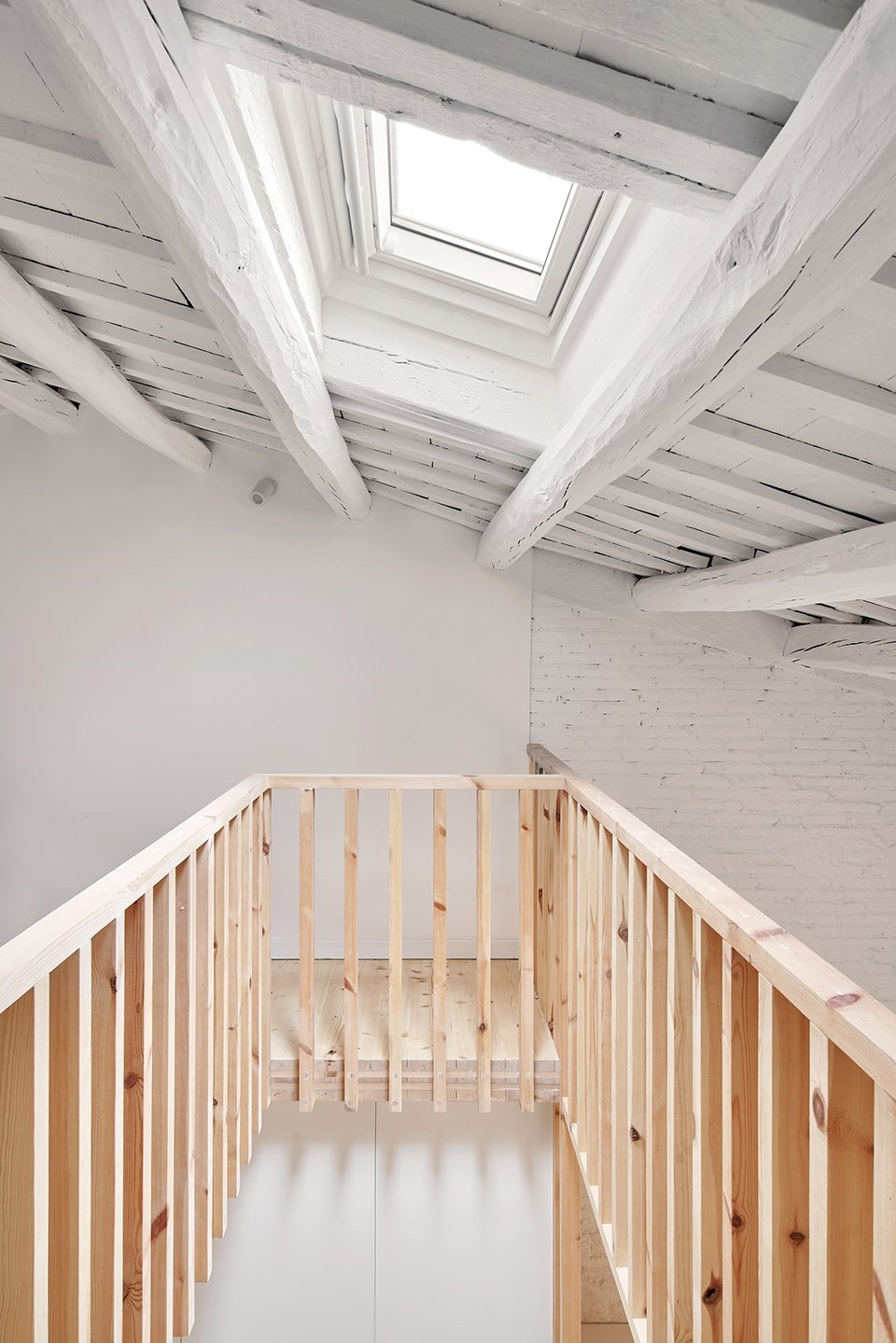 95PLA 特拉萨联排住宅翻新扩建，巴塞罗那 / Vallribera Arquitectes