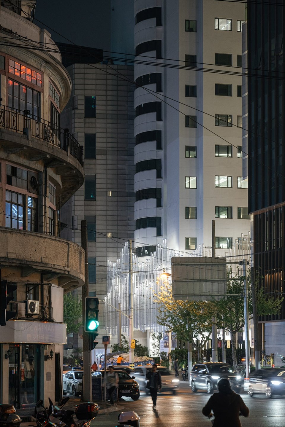 钢雨：德必上海书城 WE 改造设计 / Wutopia Lab