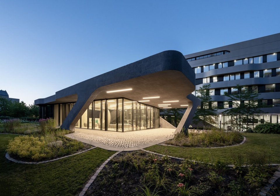 FOM 大学的新社交空间，德国 / J.MAYER.H