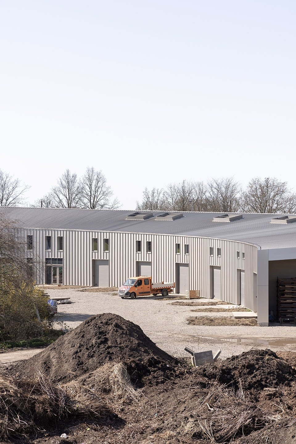 Zemst：工坊车间和办公空间，比利时 / WE-S architects