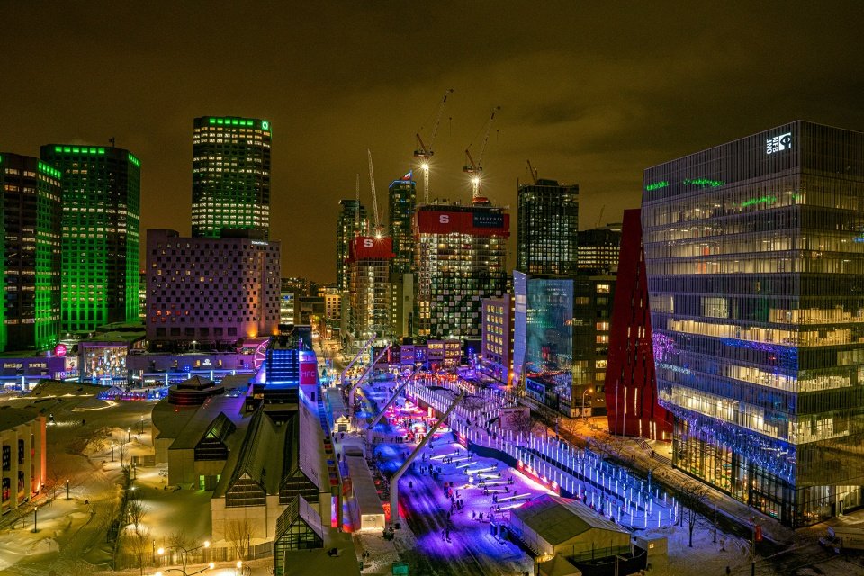 第 24 届蒙特利尔灯光节“环形冰场”装置 / Montréal en Lumière