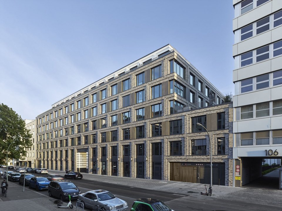 三庭院建筑综合体，德国 / TCHOBAN VOSS Architekten