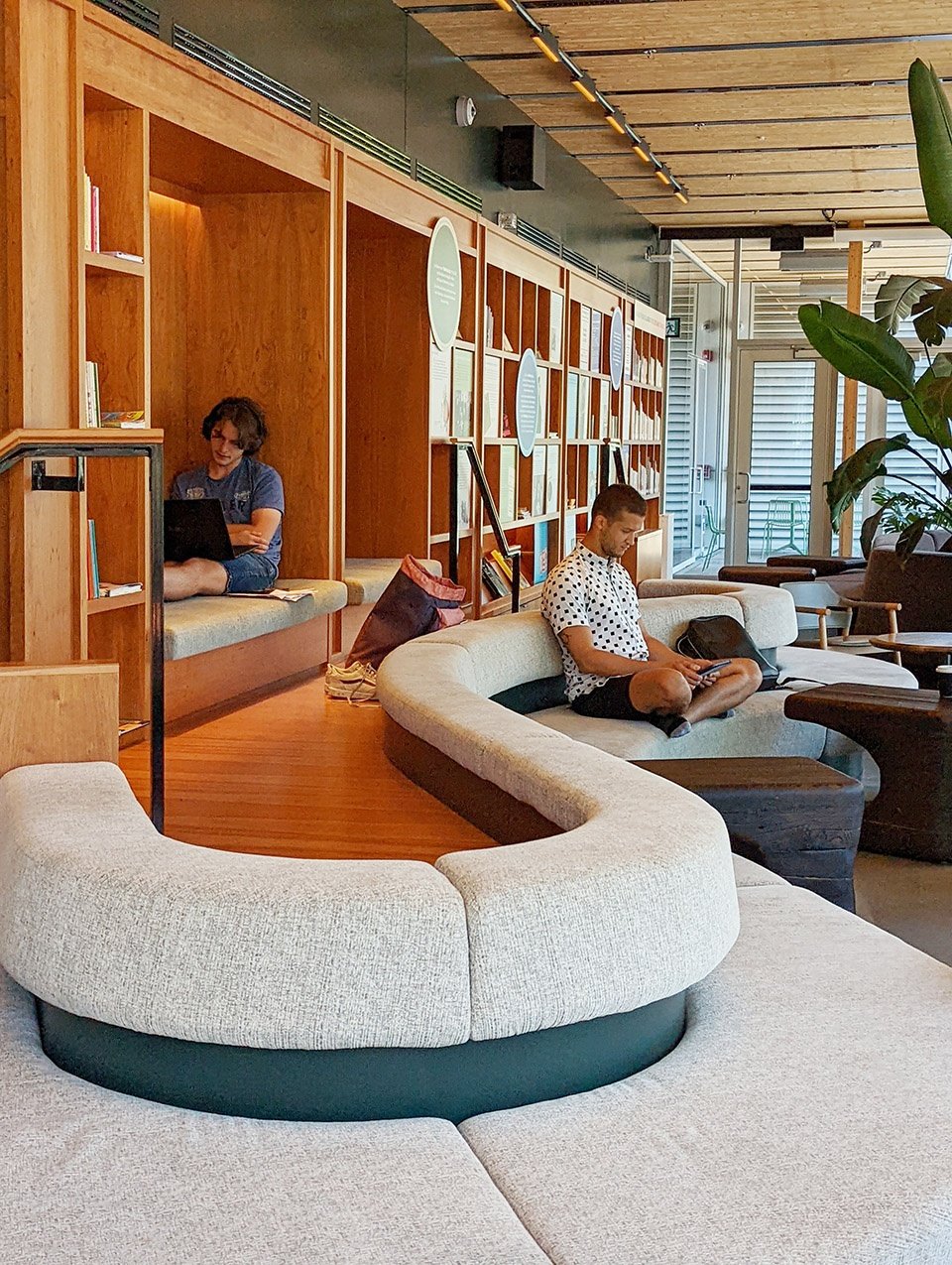 Esplanade Tranquille 商业空间，蒙特利尔 / Les architectes FABG