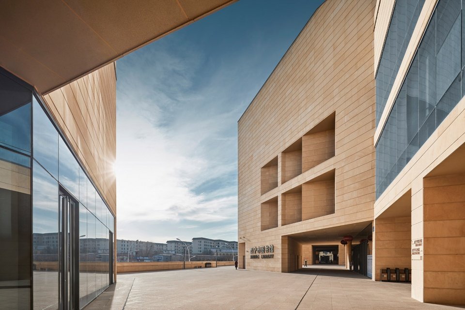 西宁市群众文化艺术活动交流中心，青海 / 西安建筑科技大学设计研究总院有限公司