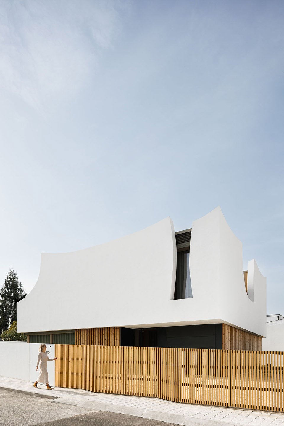 “花瓣庭院”住宅，波尔图 / Sandra Micaela Casinha Atelier