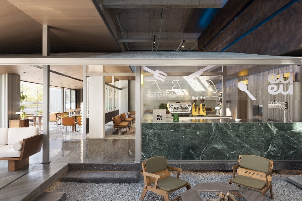 EUEU 餐饮店，广东惠州 / SORA