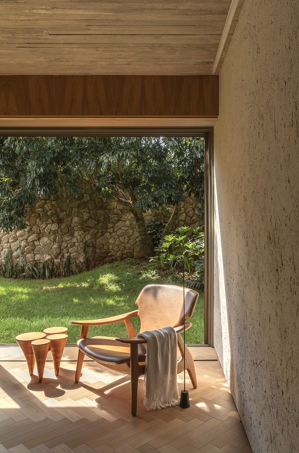 湖之屋，巴西 / Lake by mf+arquitetos