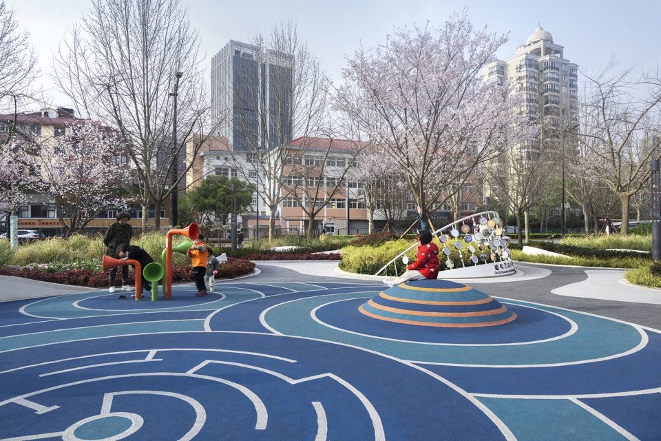 上海泾馨绿地口袋公园 / U+ Design Lab