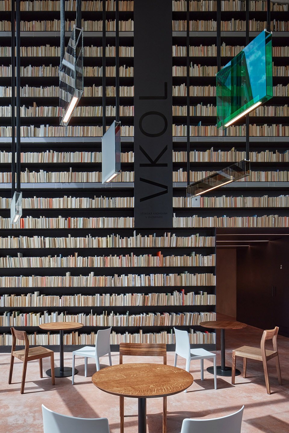 红色教堂改造，捷克 / atelier-r