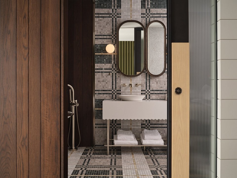 皇家酒店，加拿大 / Giannone Petricone Associates Inc. Architects