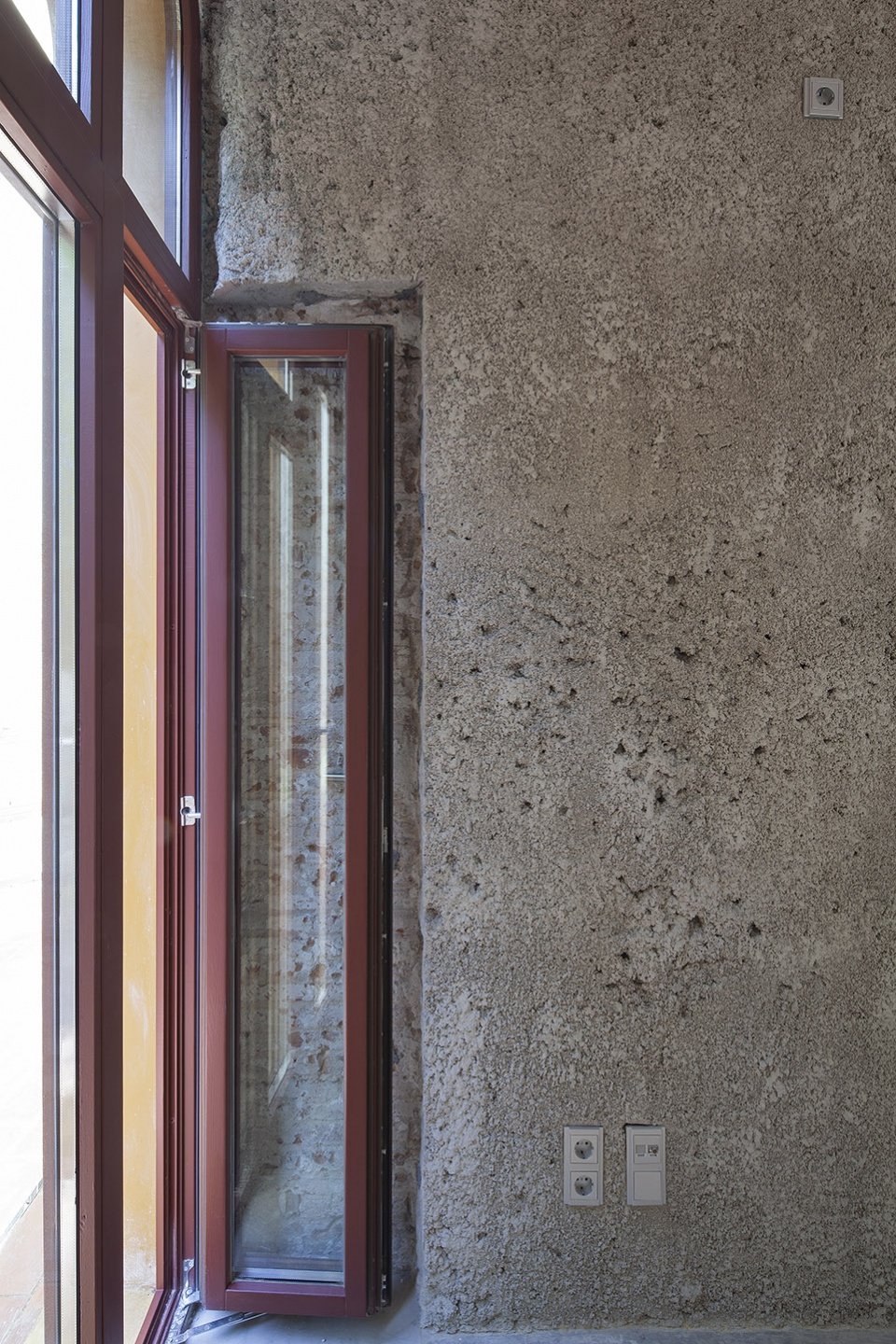 La Carbonería 集体住宅修复，巴塞罗那 / Office for Strategic Spaces