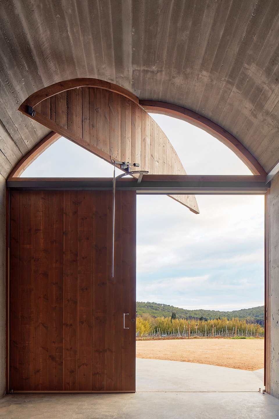 Mont-Ras 酿酒厂，西班牙 / Jorge Vidal Studio