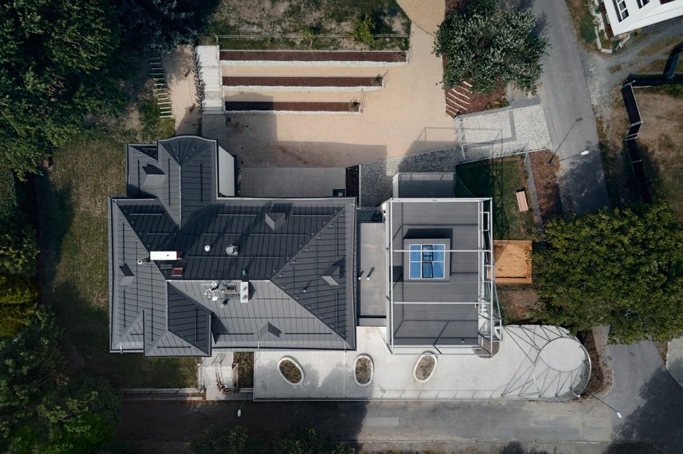 Montessori 幼儿园扩建,捷克 / Mjölk architekti + Projektový atelier David Montessori 幼儿园扩建,捷克 / Mjölk architekti + Projektový atelier David