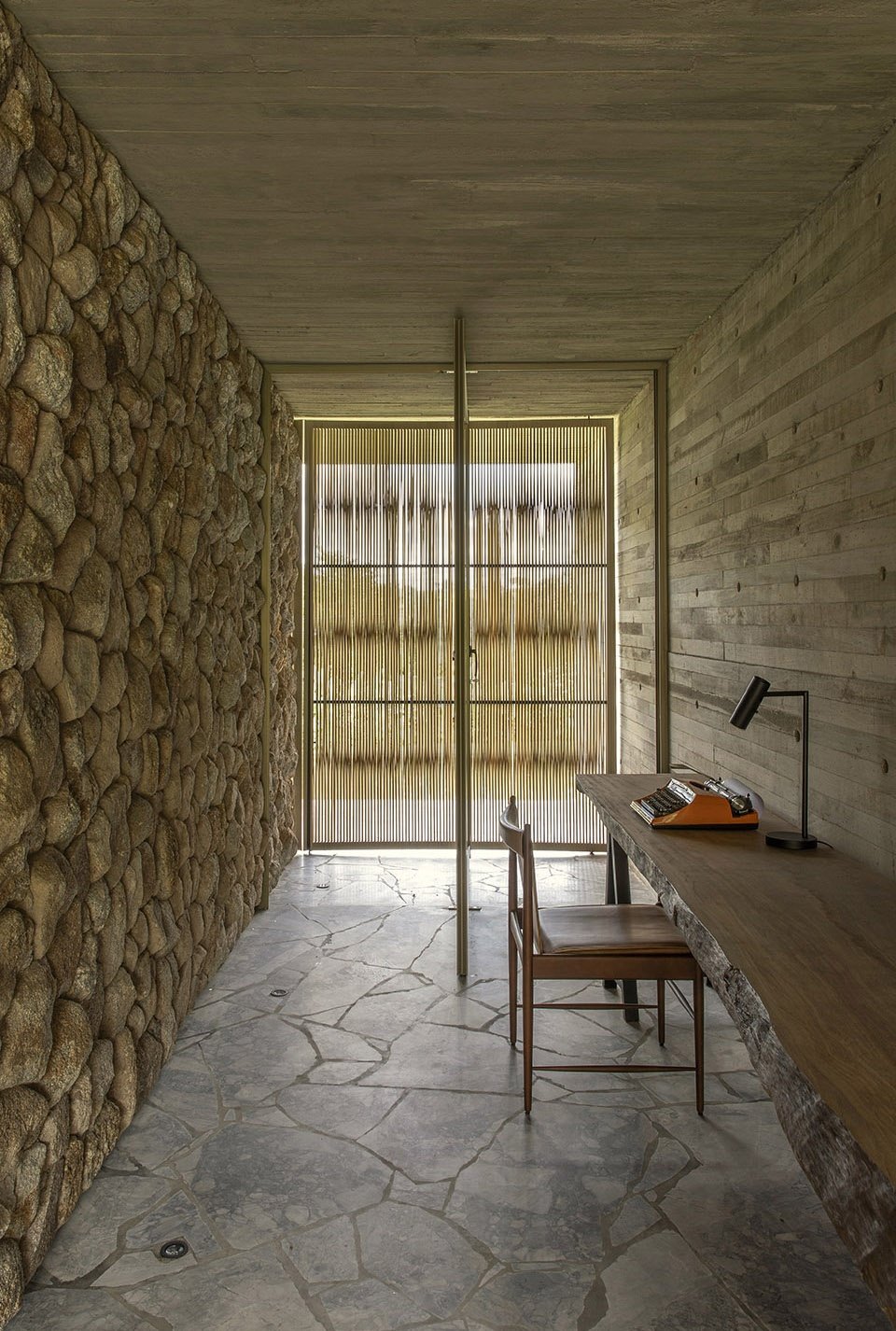 湖之屋，巴西 / Lake by mf+arquitetos
