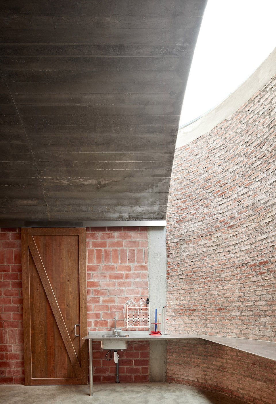 Mont-Ras 酿酒厂，西班牙 / Jorge Vidal Studio