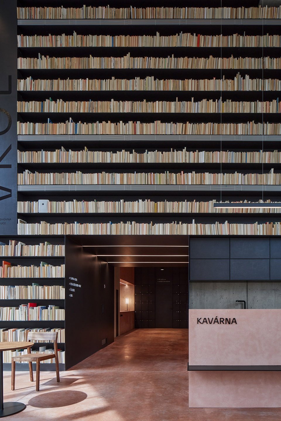 红色教堂改造，捷克 / atelier-r