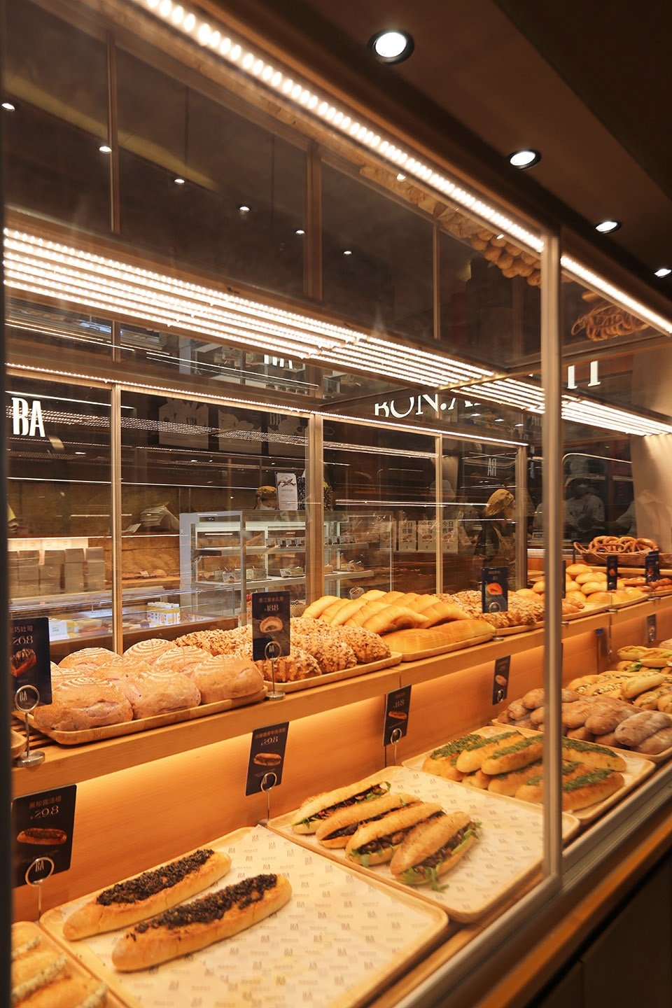 BA 新法式烘焙品牌空间,重庆 / 勉强设计事务所 BA 新法式烘焙品牌空间,重庆 / 勉强设计事务所