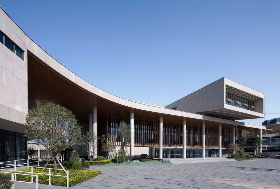 成都外国语学校仁寿校区 / 江苏中锐华东建筑设计研究院有限公司 荣朝晖工作室 成都外国语学校仁寿校区 / 江苏中锐华东建筑设计研究院有限公司 荣朝晖工作室