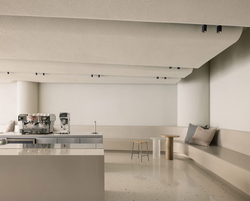 鱼缸咖啡，南京 / Office AIO