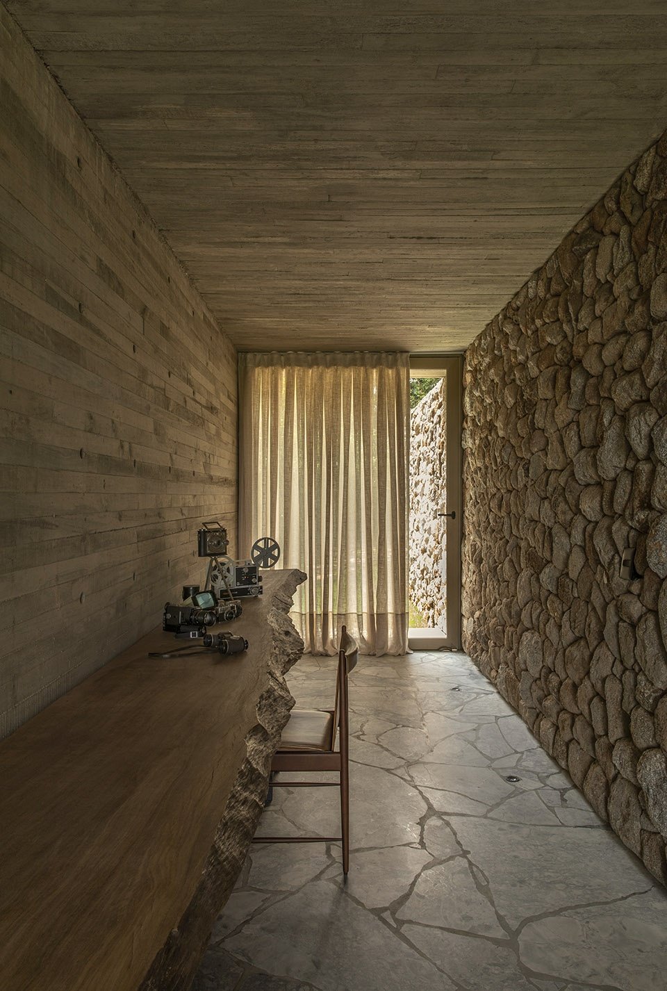 湖之屋，巴西 / Lake by mf+arquitetos
