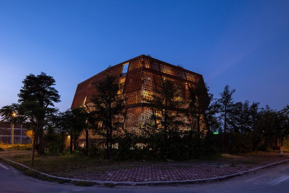 瓦巢住宅,越南 / H&P Architects 瓦巢住宅,越南 / H&P Architects