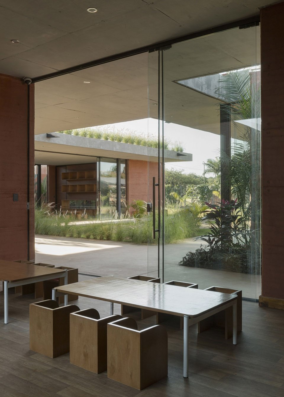 儿童看护中心，巴拉圭 / Equipo de Arquitectura