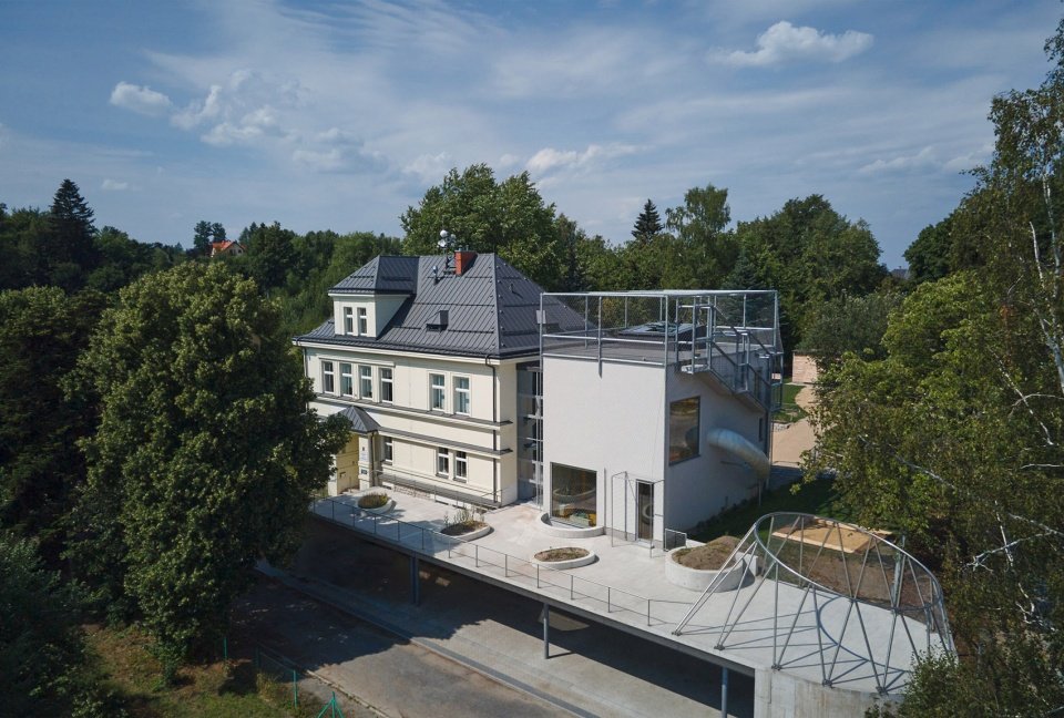 Montessori 幼儿园扩建,捷克 / Mjölk architekti + Projektový atelier David Montessori 幼儿园扩建,捷克 / Mjölk architekti + Projektový atelier David